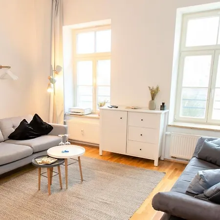 Luxus-apartment Im Herzen Von - Kostenloser Parkplatz In Videouberwachter Tiefgarage Apartment Leipzig