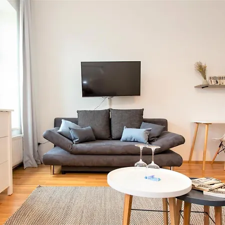 Luxus-apartment Im Herzen Von - Kostenloser Parkplatz In Videouberwachter Tiefgarage *