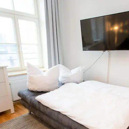 Luxus-apartment Im Herzen Von - Kostenloser Parkplatz In Videouberwachter Tiefgarage Apartment Leipzig